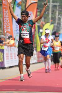 BIB: 42401
                            <button type="button" onclick="openModal(8233079)" class="btn btn-primary btn-sm float-right btn-popup" data-toggle="modal" data-target=".modal-high-quality">
                        <i class="fas fa-shopping-cart"></i> Add to Cart
                    </button>
                                            <button type="button" onclick="isThisMe(8233079, true)" class="btn btn-success btn-sm float-right btn-popup btn-isme hidden" data-toggle="tooltip" data-placement="bottom" title="นี่คือรูปของคุณใช่ไหม คลิกที่นี่เพื่อเอาเข้าอัลบั้ม">
                        <i class="fas fa-plus"></i> Add to album
                    </button>
                    <button type="button" onclick="isThisMe(8233079, false)" class="btn btn-warning btn-sm float-right btn-popup btn-isnotme hidden">
                        <i class="fas fa-ban"></i> Remove from album
                    </button>